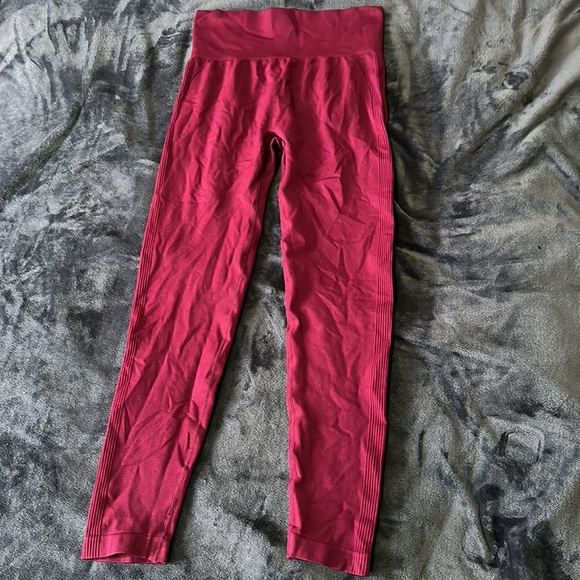 ❣️3/$30 SHEIN booty scrunch workout pants - Picture 6 of 6